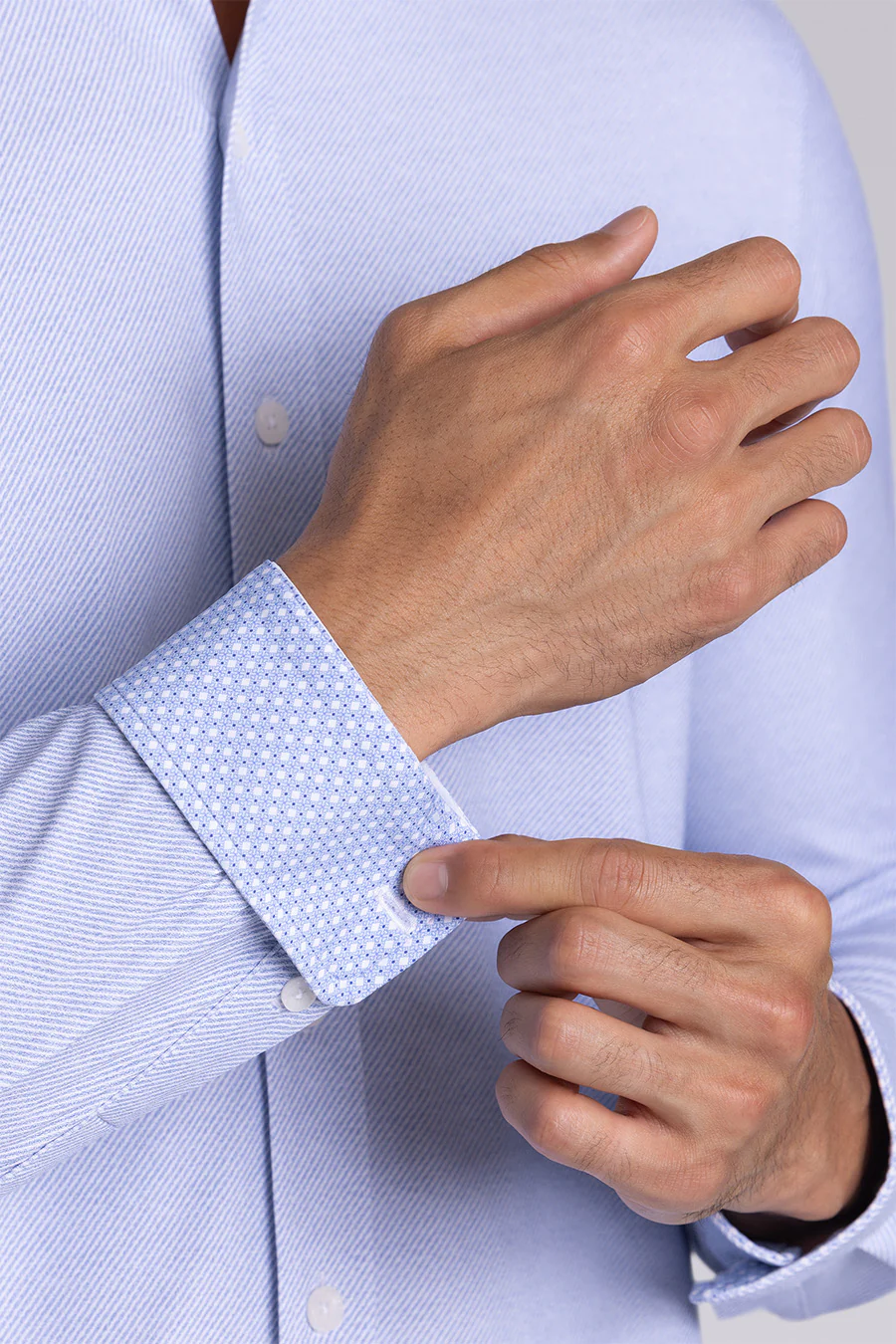 Elusive In Light Blue - Image 5