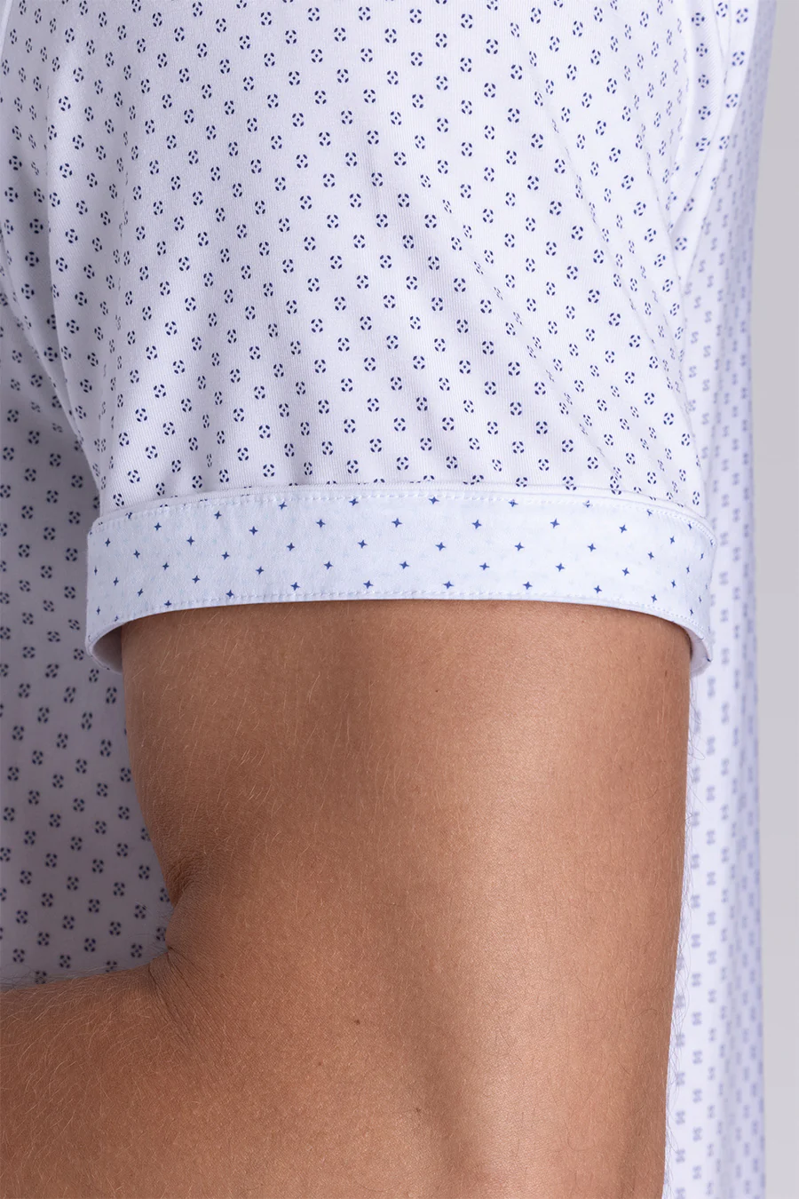 Intrigue In White Navy - Image 7
